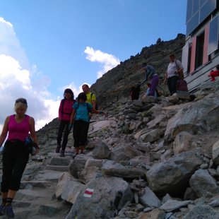 2.diena - lejā no virsotnes